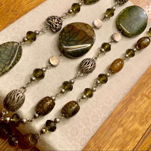 Long, Green Necklace - Picture 6 of 6